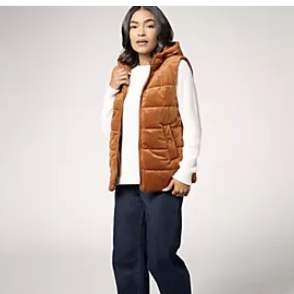 NWOT-Susan Graver Weekend Lightly Quilted Knit Corduroy Hooded Vest
